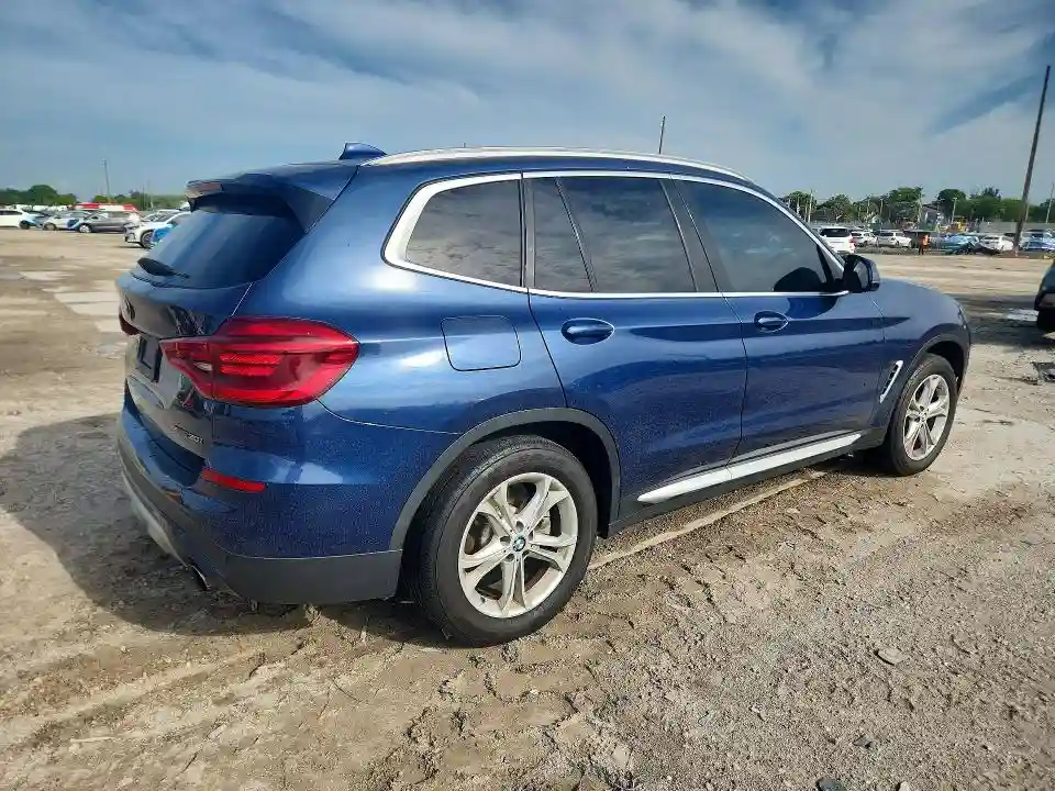 5UXTR9C53KLE18974 2019 BMW X3-2