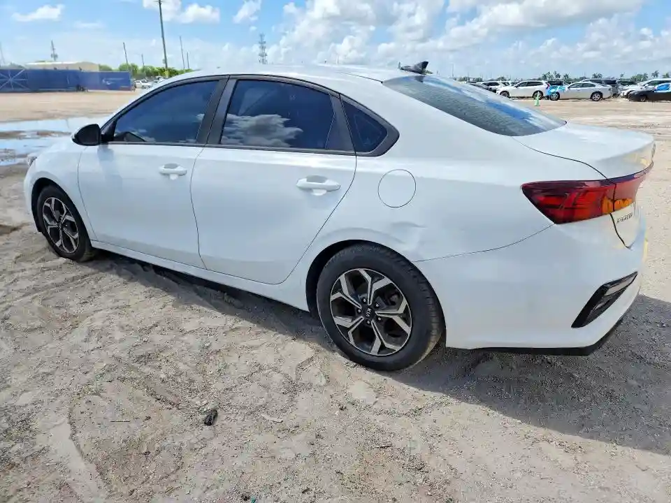 3KPF24AD4KE007167 2019 KIA FORTE LXS-1
