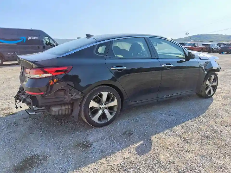 5XXGT4L32KG294392 2019 KIA OPTIMA S-2