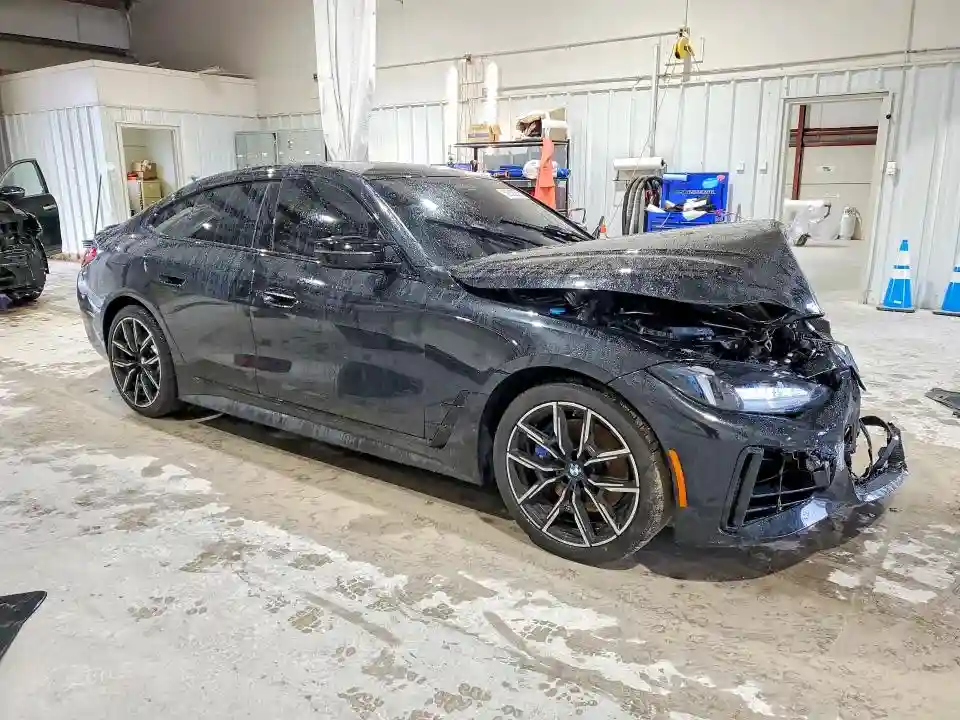 WBA53FB08TFV96325 2026 BMW M4-3
