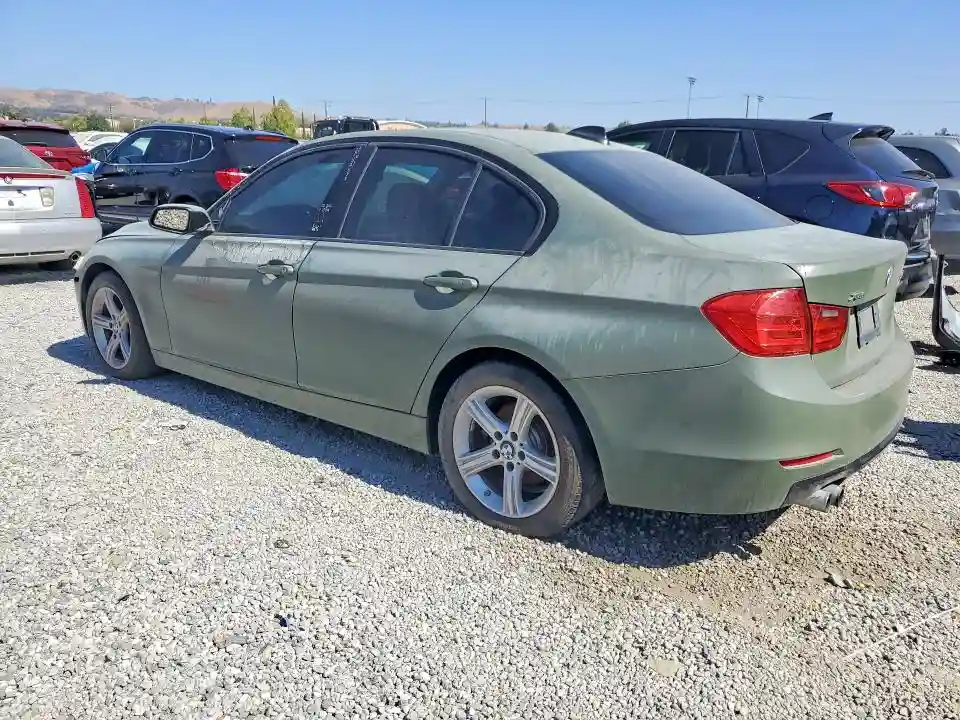 WBA3B5C53DF594658 2013 BMW 3 SERIES-1