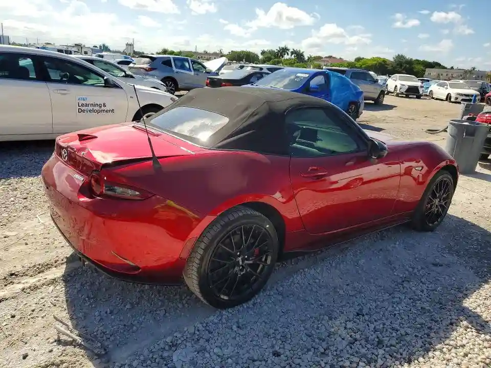 JM1NDAC7XP0551247 2023 MAZDA MX5-2