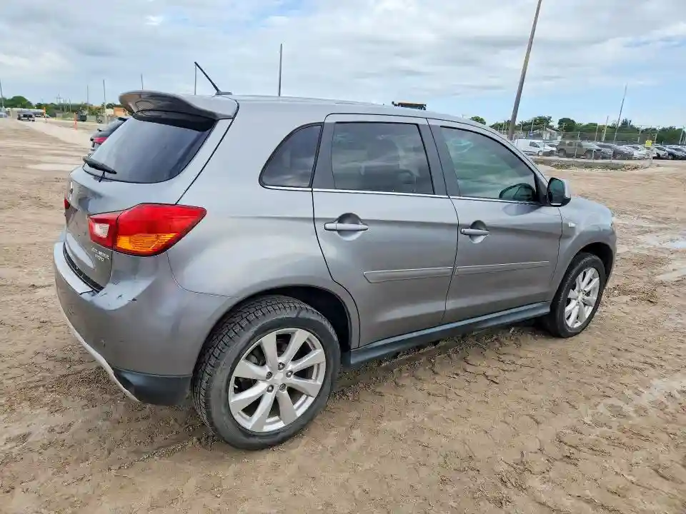 4A4AR4AU5FE013320 2015 MITSUBISHI OUTLANDER-2