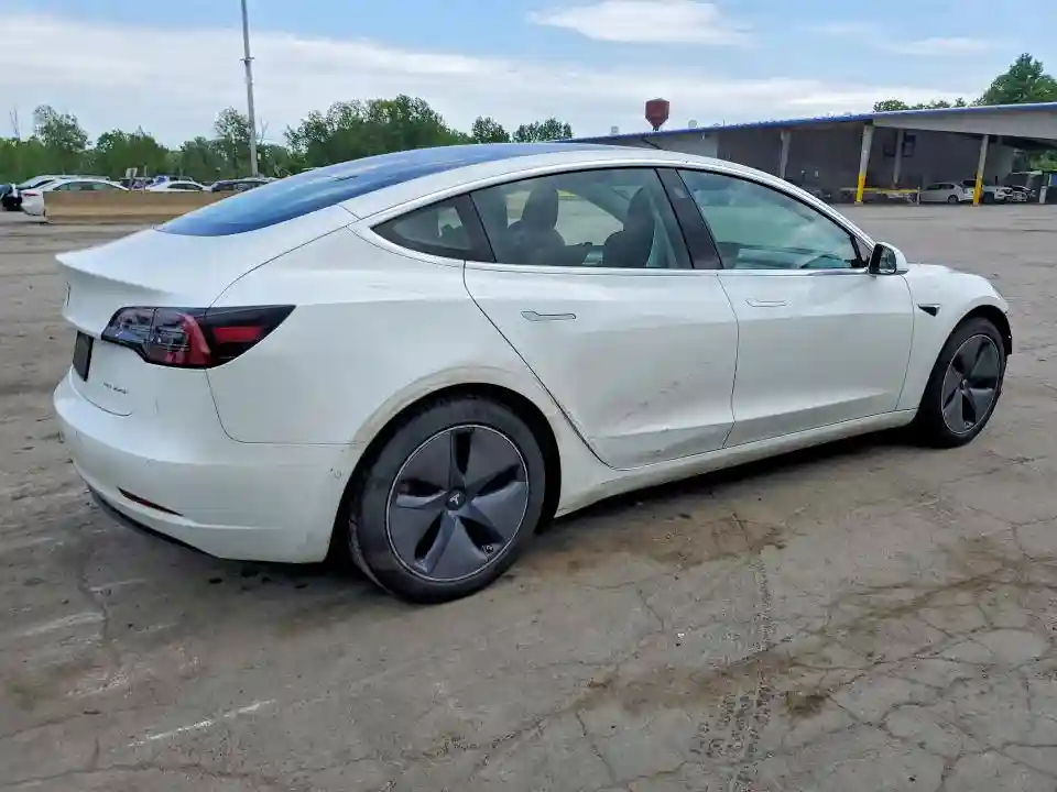 5YJ3E1EB2LF665826 2020 TESLA MODEL 3-2