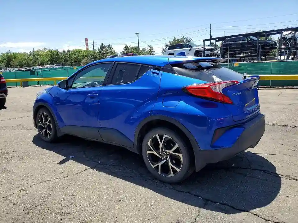 NMTKHMBXXJR019221 2018 TOYOTA C-HR-1