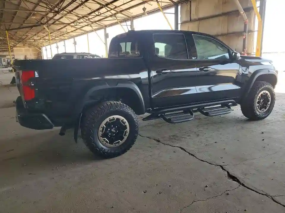 1GCPTFEK8S1234743 2025 CHEVROLET COLORADO-2