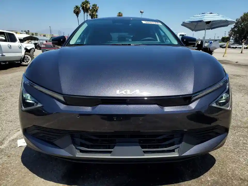 5XYC34JA8SG014275 2025 KIA EV6 LIGHT-4