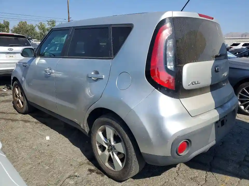 KNDJN2A20J7622091 2018 KIA SOUL-1