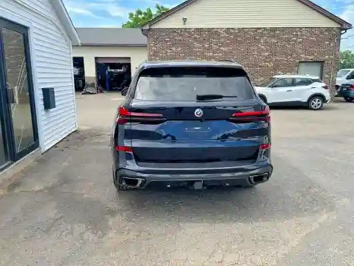 5UX23EU00R9S41300 2024 BMW X5-4