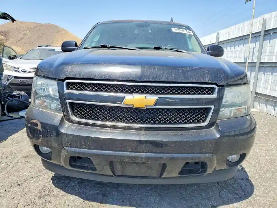 1GNSCJE05BR359736 2011 CHEVROLET SUBURBAN-4