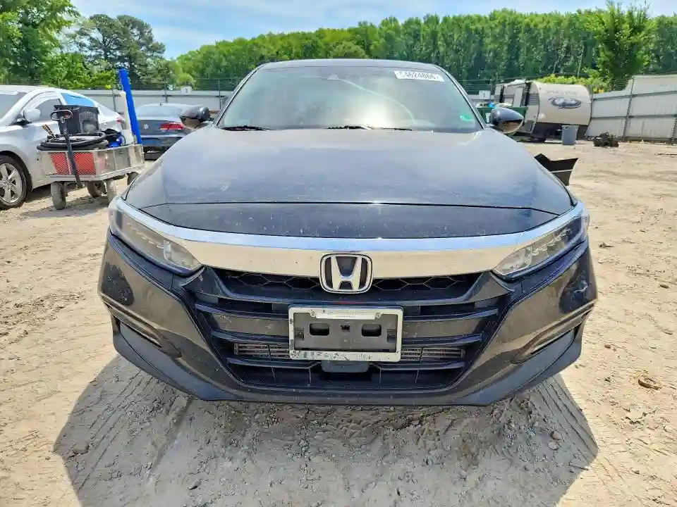 1HGCV1F43JA181803 2018 HONDA ACCORD-4