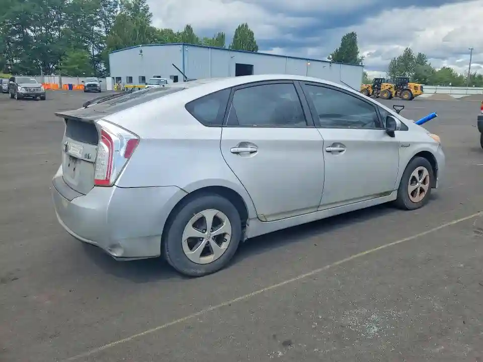 JTDKN3DUXC1516440 2012 TOYOTA PRIUS-2