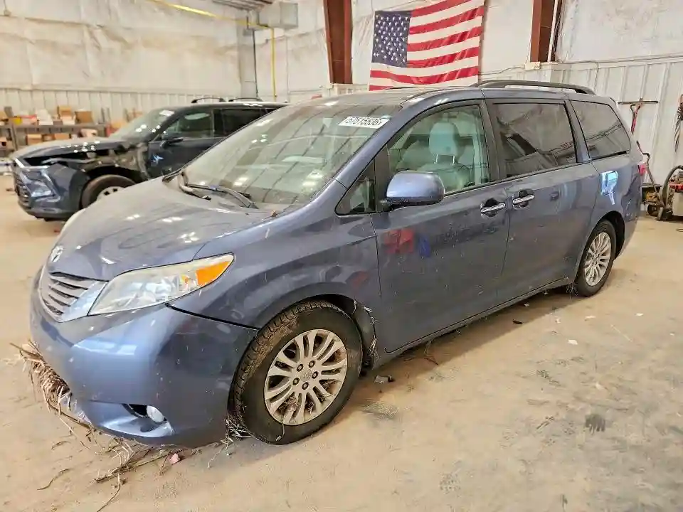 5TDYZ3DC4HS809525 2017 TOYOTA SIENNA-0