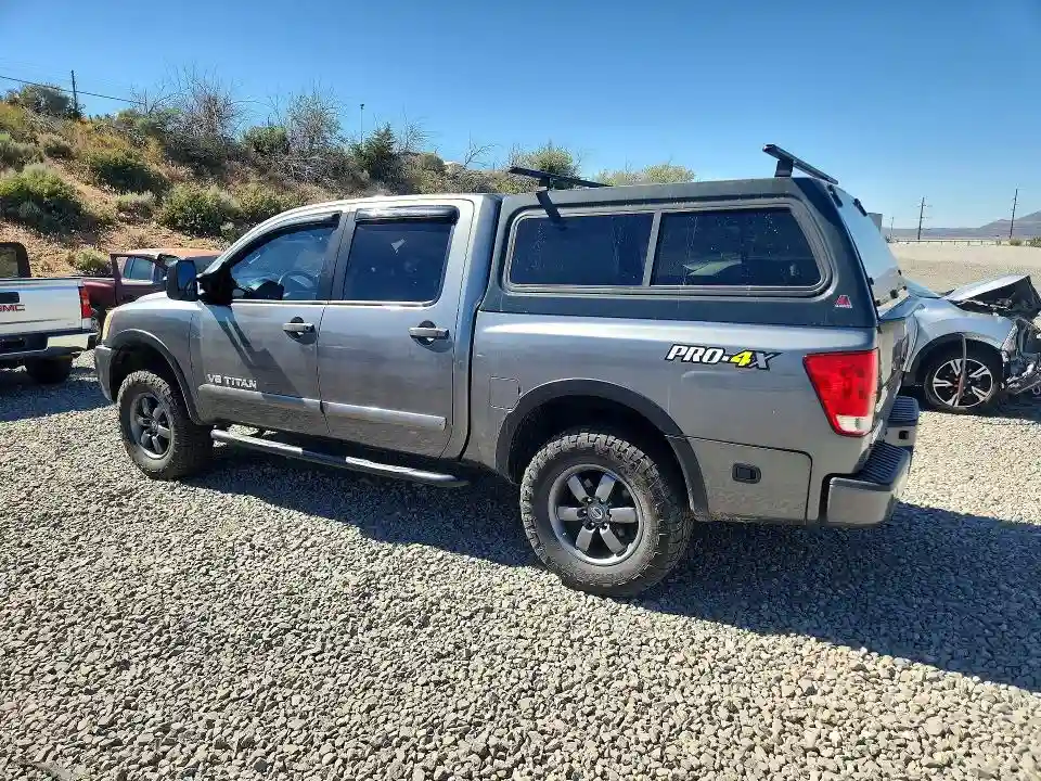 1N6BA0EC9FN510090 2015 NISSAN TITAN-1