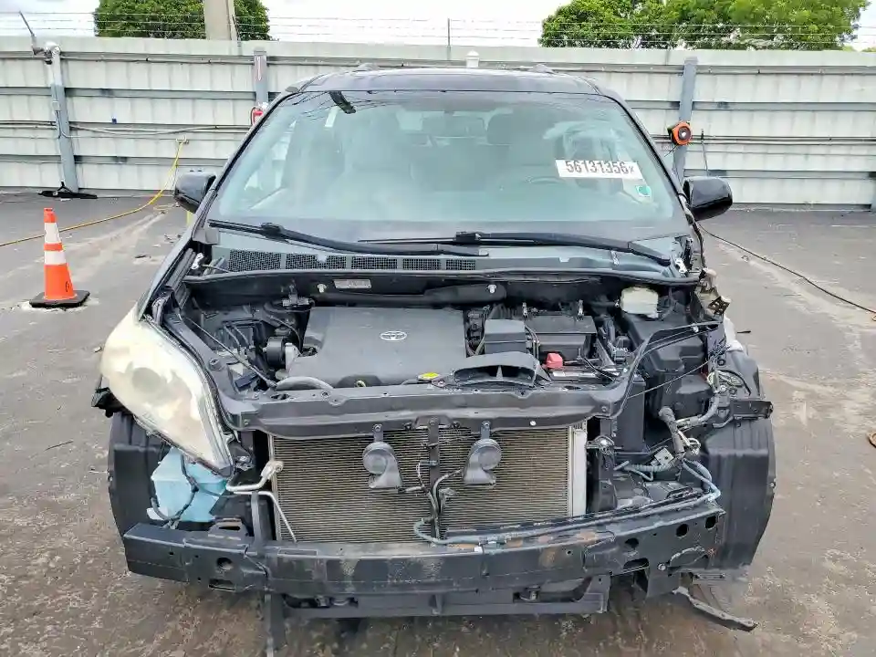 5TDYK3DC5FS689915 2015 TOYOTA SIENNA-4