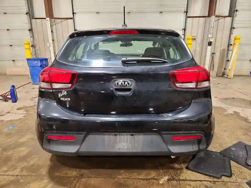3KPA25AB4JE045141 2018 KIA RIO 5-DOOR-5