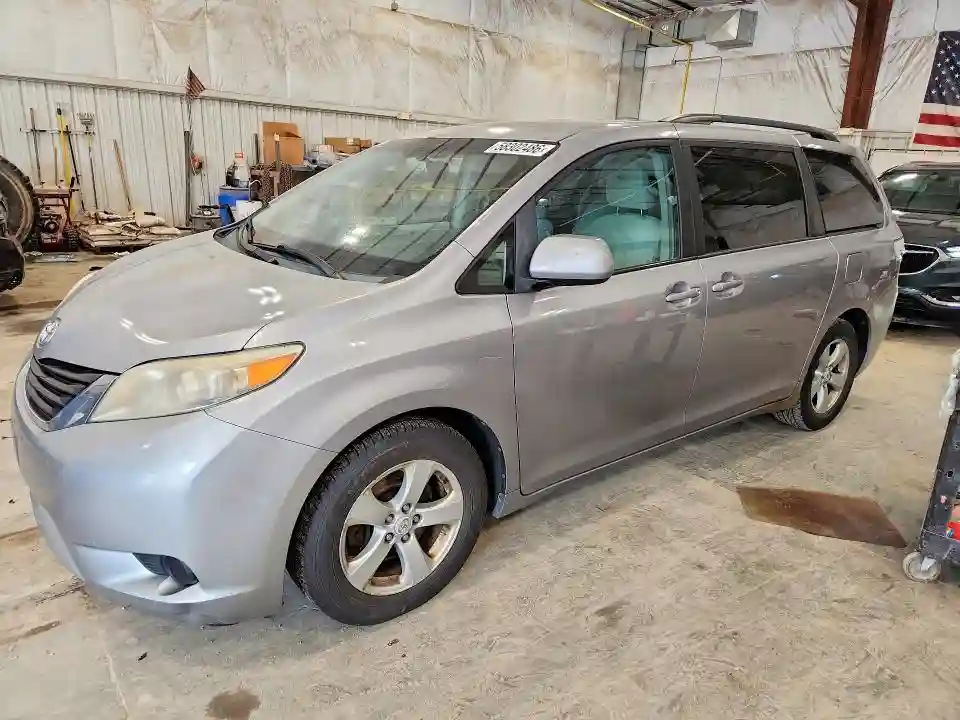 5TDKK3DC9BS036200 2011 TOYOTA SIENNA-0
