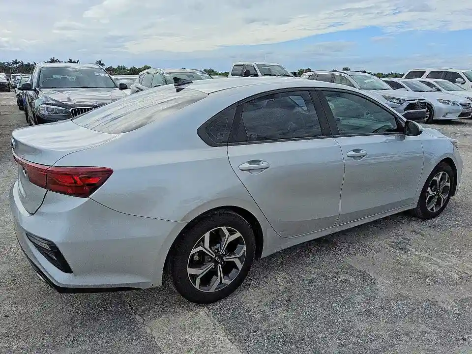 3KPF24AD4KE083892 2019 KIA FORTE-2