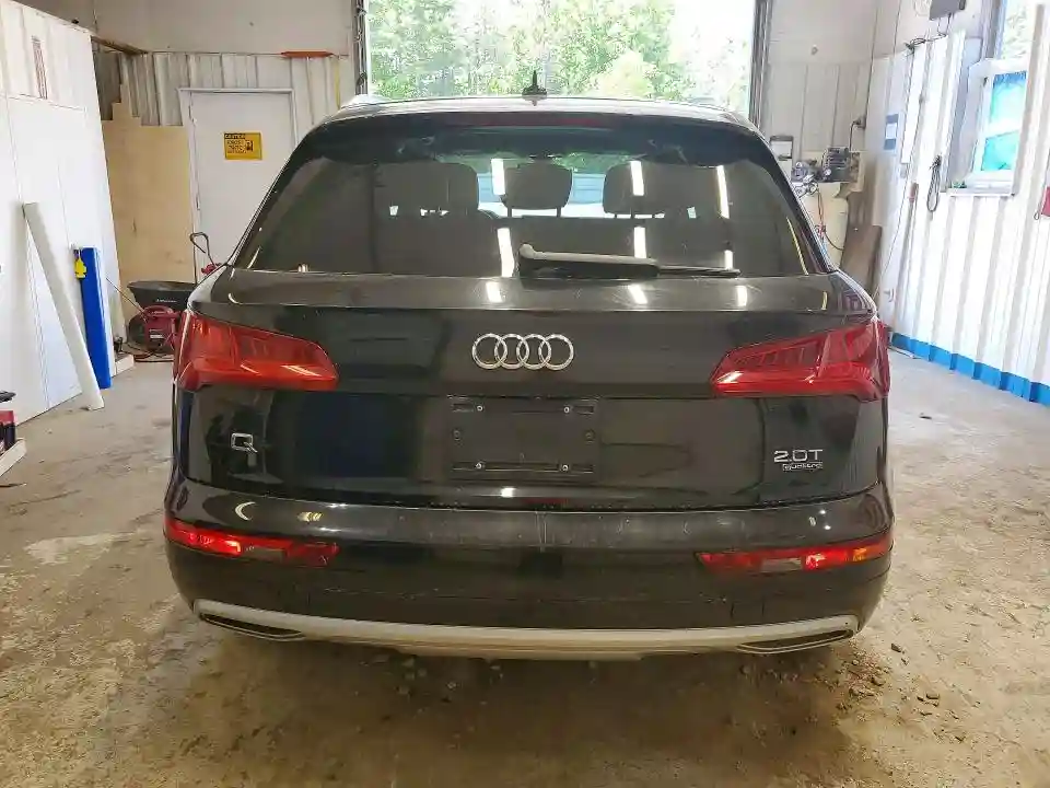 WA1BNAFY4J2002279 2018 AUDI Q5-5