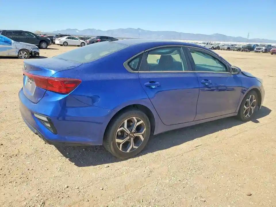 3KPF24AD4ME317080 2021 KIA FORTE LXS-2