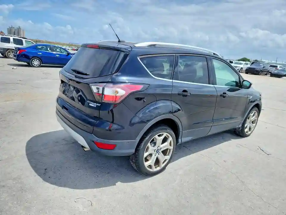 1FMCU9JD9HUA89302 2017 FORD ESCAPE-2