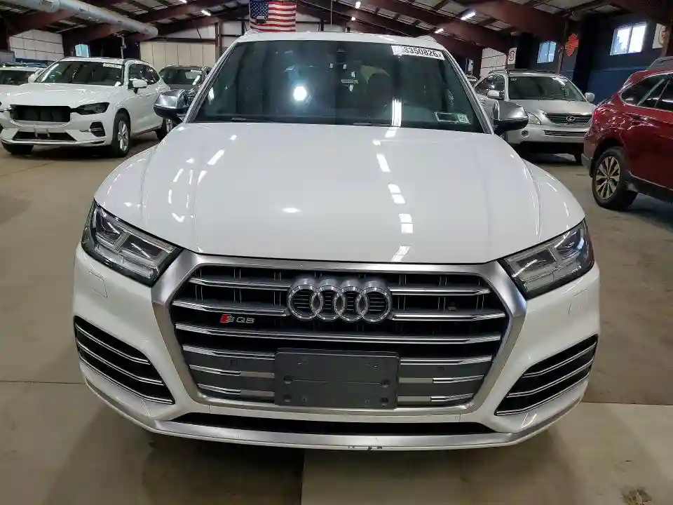 WA1A4AFY2J2213964 2018 AUDI SQ5-4