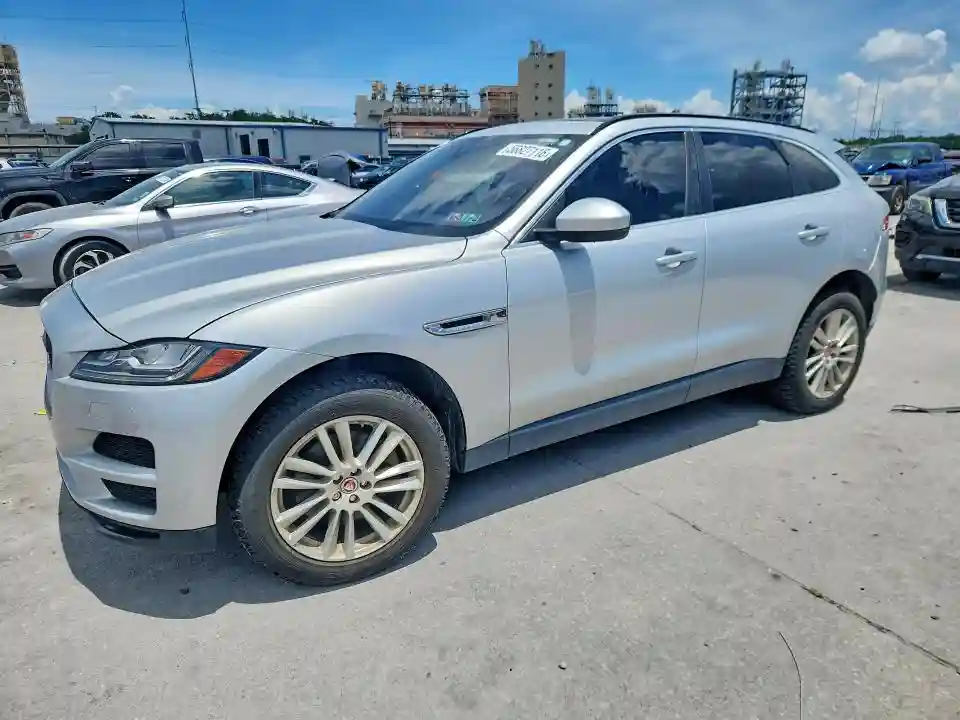 SADCK2BV1HA490048 2017 JAGUAR F-PACE-0