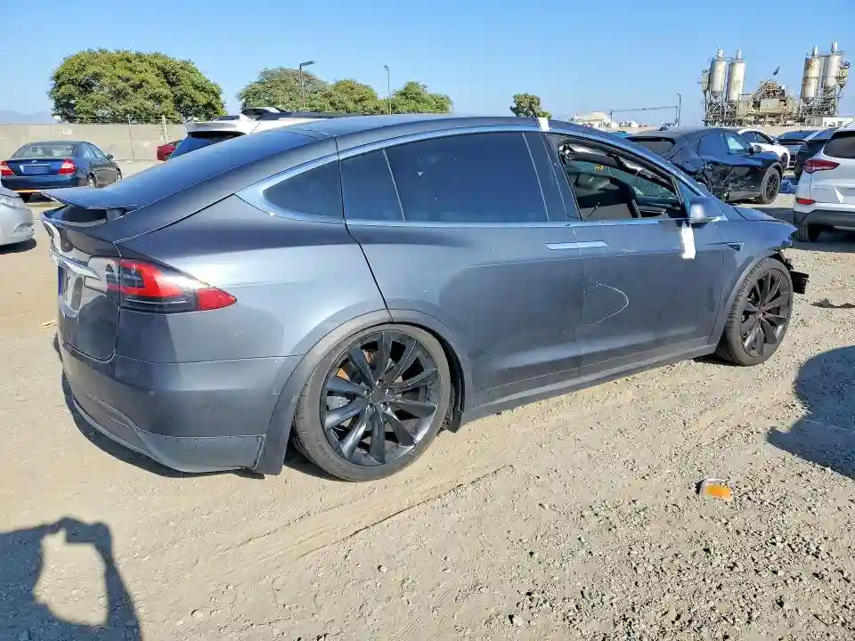 5YJXCDE20HF074510 2017 TESLA MODEL X-2