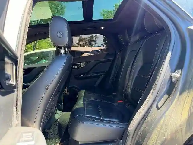 SADCK2GX2KA601028 2019 JAGUAR F-PACE-5