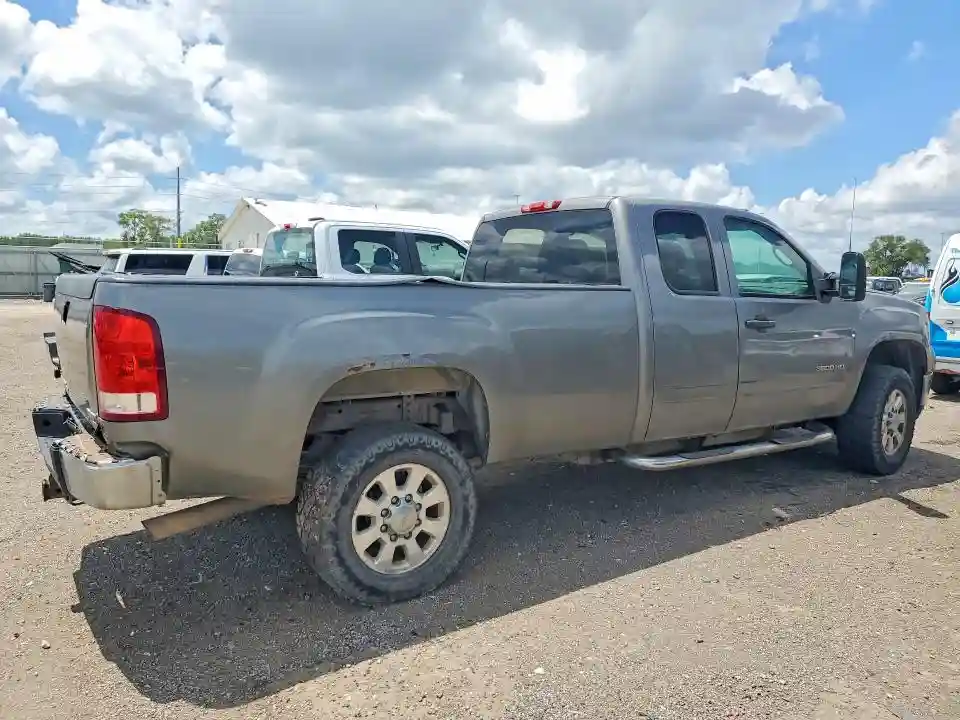 1GT523CG9CZ329385 2012 GMC SIERRA-2