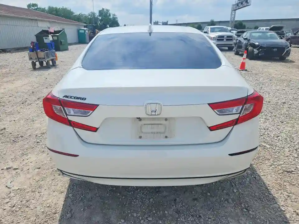 1HGCV3F56JA015554 2018 HONDA ACCORD-5
