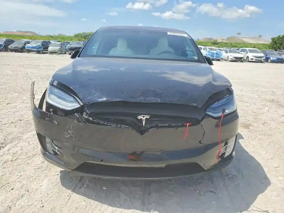 5YJXCDE47LF299419 2020 TESLA MODEL X-4