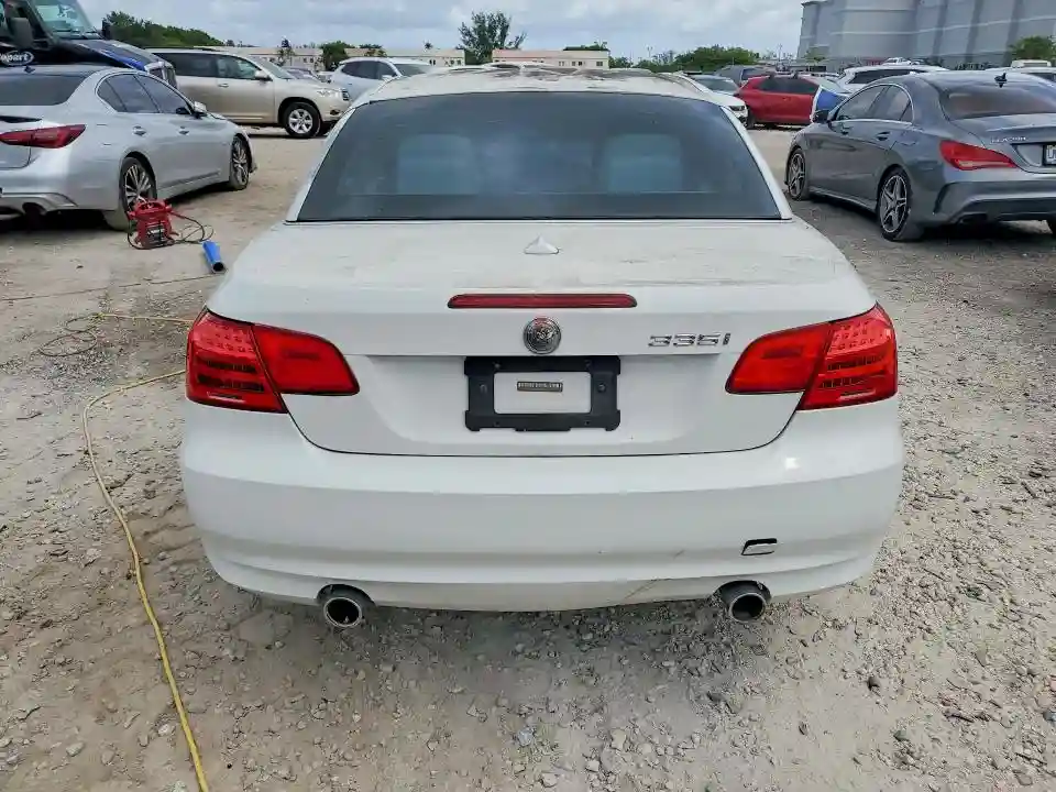 WBADX7C50BE261001 2011 BMW 3 SERIES-5