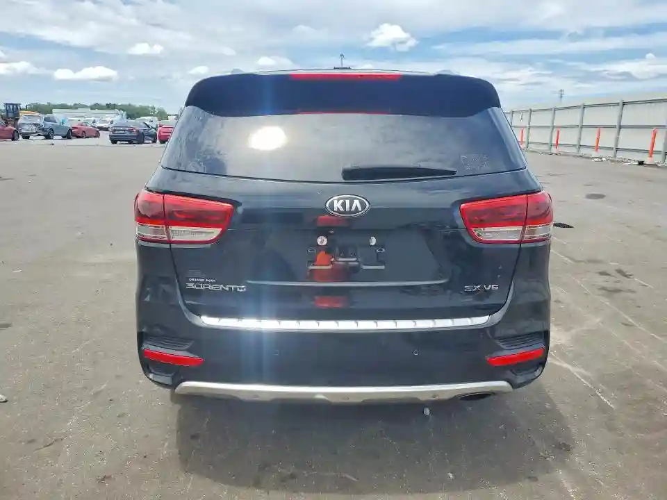 5XYPK4A51HG205424 2017 KIA SORENTO-5
