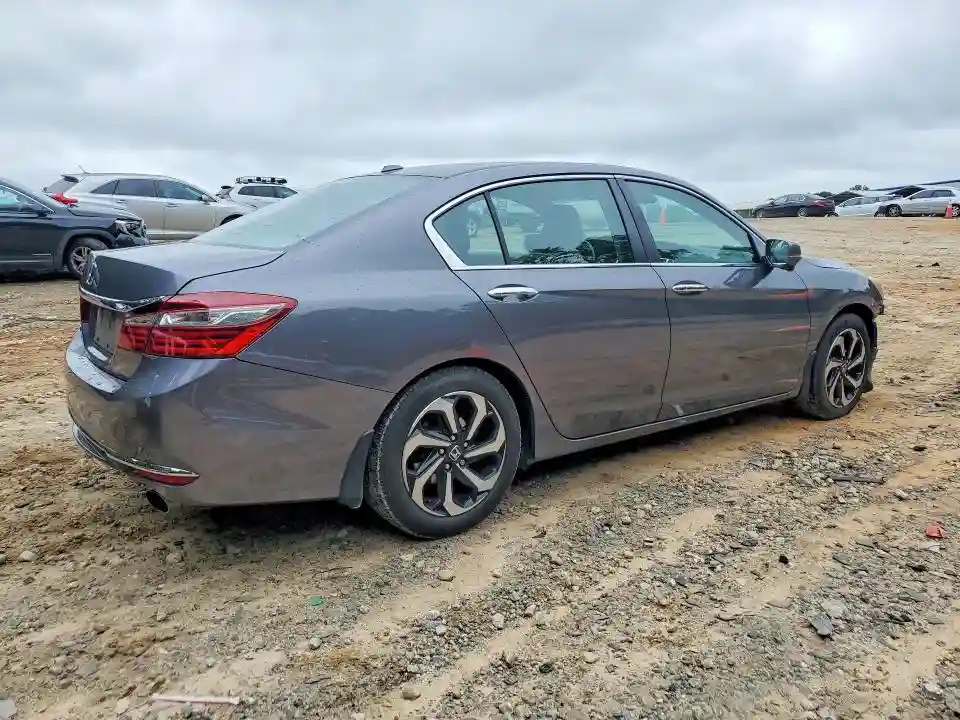 1HGCR2F92HA082616 2017 HONDA ACCORD-2
