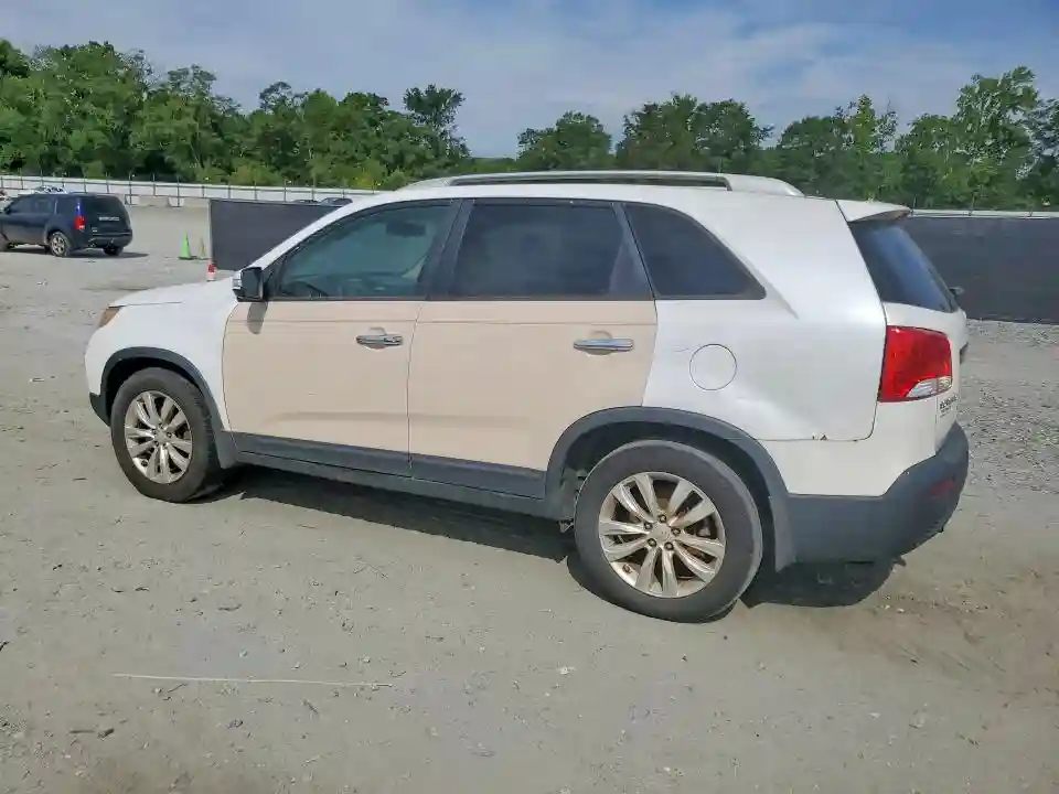 5XYKU4A24BG088665 2011 KIA SORENTO-1