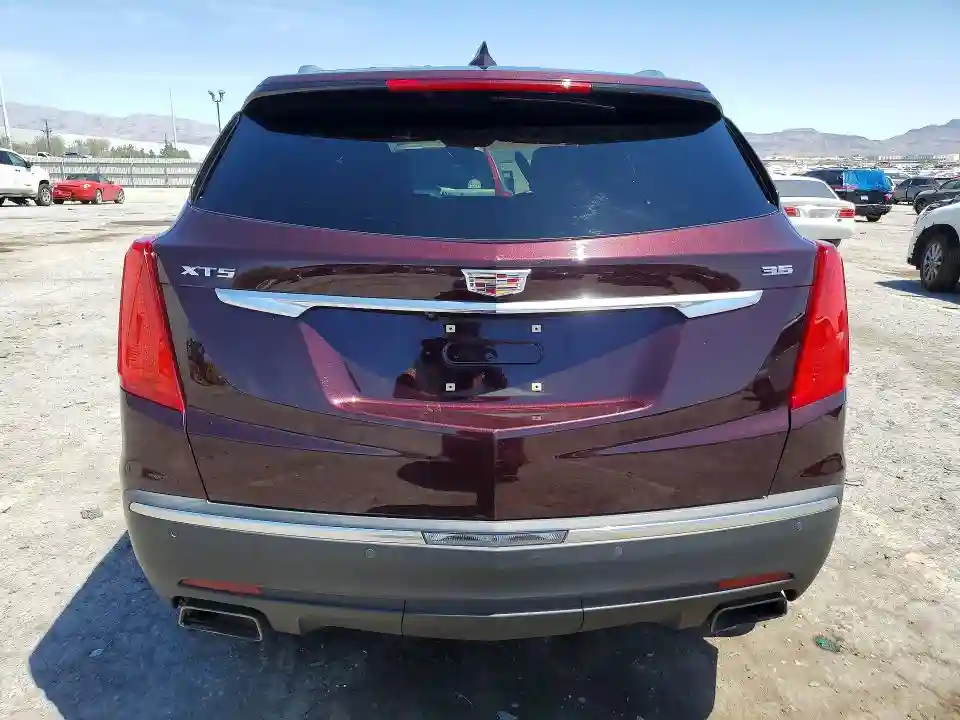 1GYKNARS7HZ223044 2017 CADILLAC XT5-5