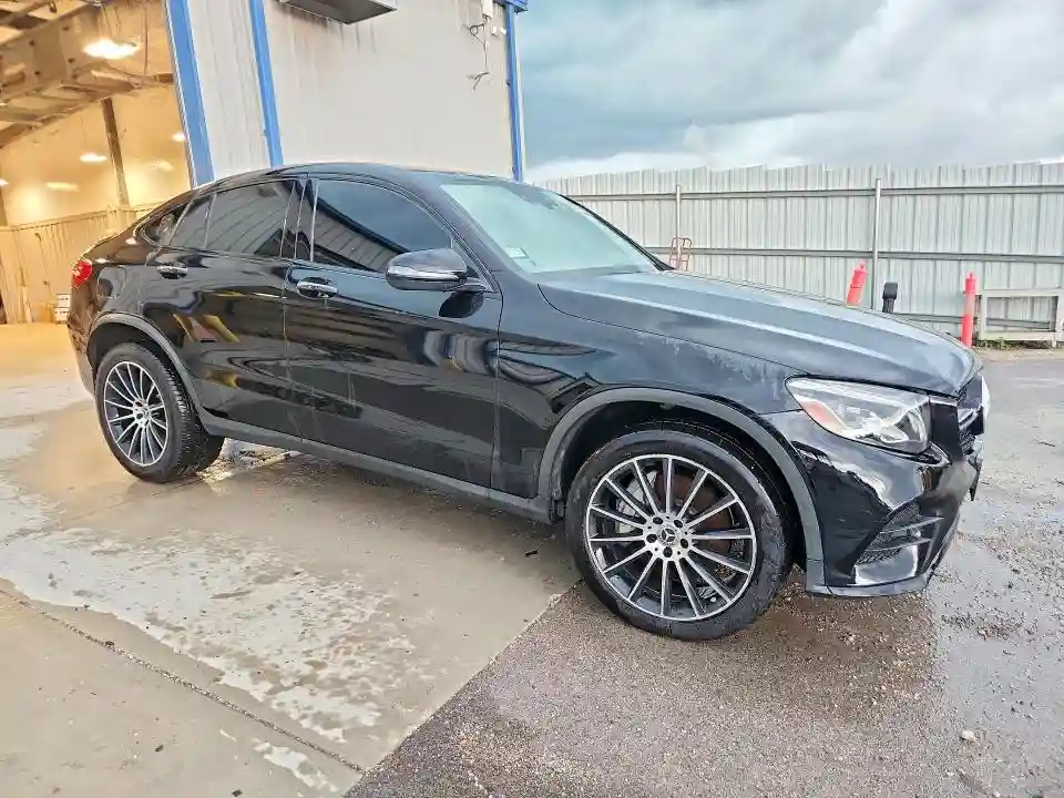 WDC0J4KBXHF234068 2017 MERCEDES-BENZ GLC-CLASS-3