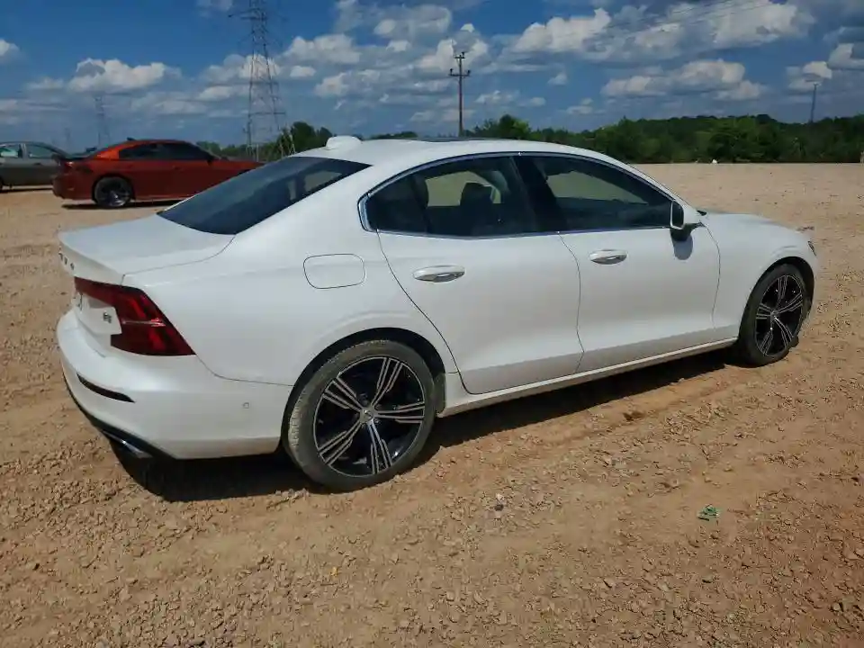 7JRL12FLXNG165397 2022 VOLVO S60-2