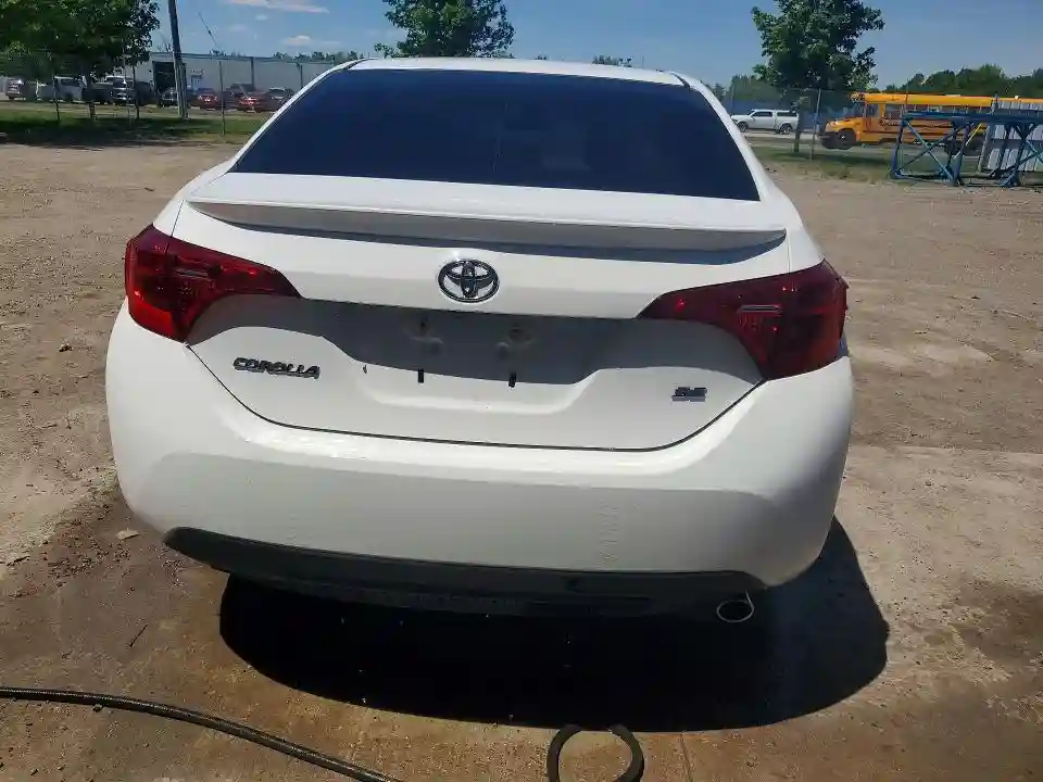 2T1BURHE6JC031004 2018 TOYOTA COROLLA-5