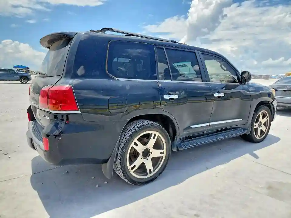 JTJHY7AX6A4045676 2010 LEXUS LX570-2