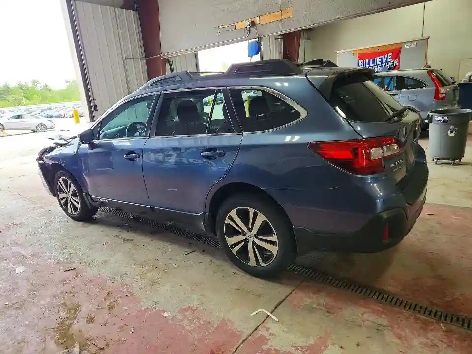 4S4BSAKCXJ3271174 2018 SUBARU OUTBACK-1