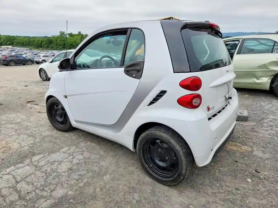 WMEEJ3BA7FK814218 2015 SMART FORTWO-1
