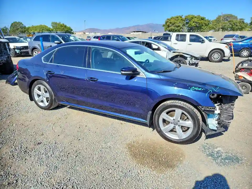 1VWBP7A3XEC007787 2014 VOLKSWAGEN PASSAT-3