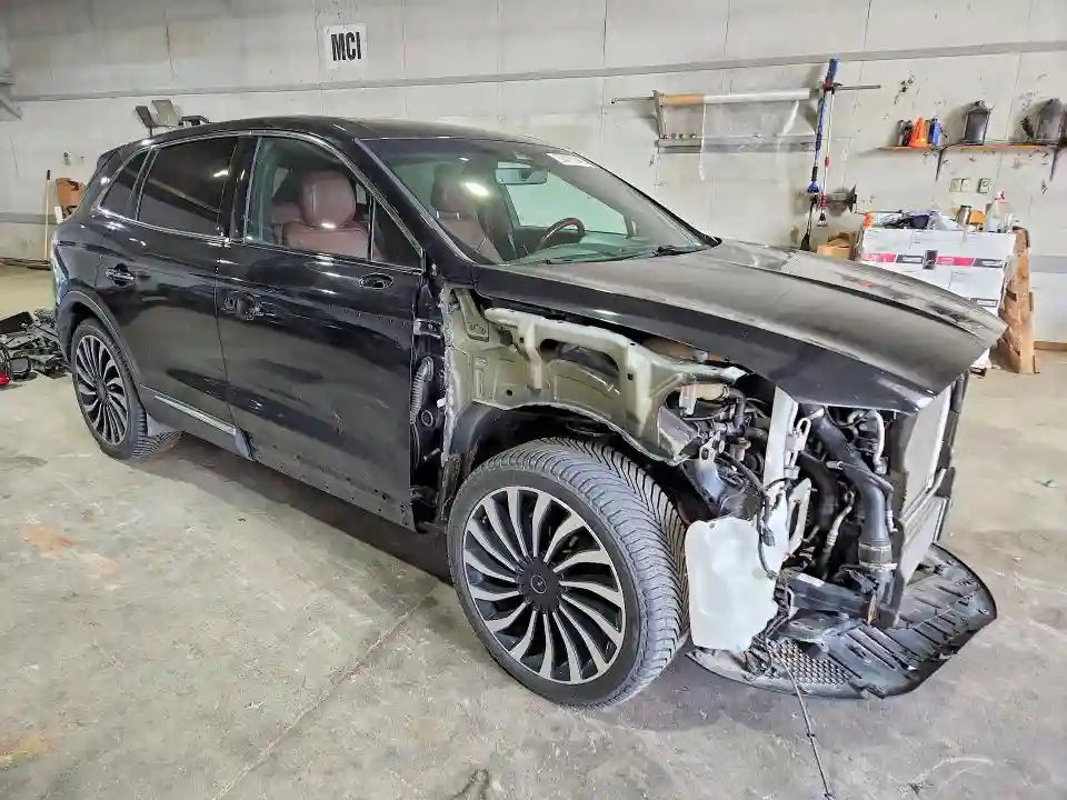 2LMPJ9JP9LBL27267 2020 LINCOLN NAUTILUS-3