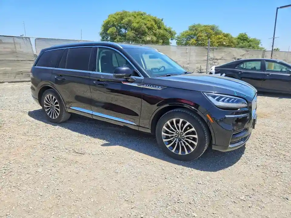 5LM5J7WC2RGL05445 2024 LINCOLN AVIATOR-3