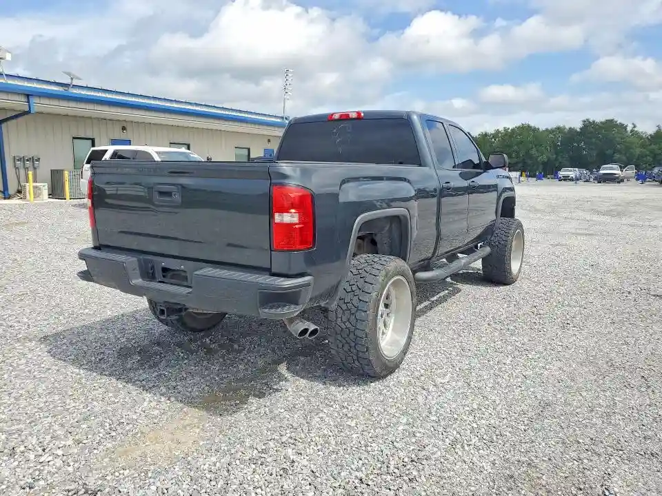 1GTR1LEH4JZ213857 2018 GMC SIERRA-2