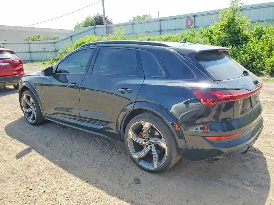 WA1VCBGE3NB039763 2022 AUDI E-TRON S P-1