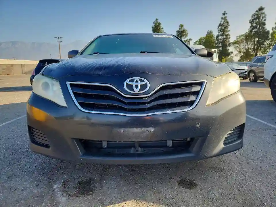 4T4BF3EK5BR180642 2011 TOYOTA CAMRY-4