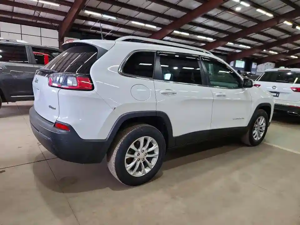 1C4PJMCB7KD136914 2019 JEEP GRAND CHEROKEE-2